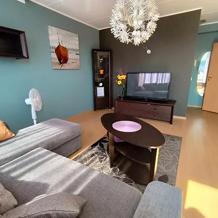 Апартаменты Chelsea Riia Mnt 28 *