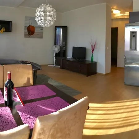 Chelsea Riia Mnt 28 Apartment